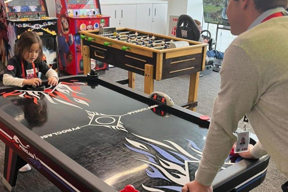 Promoción 7 (1 Hockey XL + 1 Arcade 4.300 video juegos + Jenga Gigante