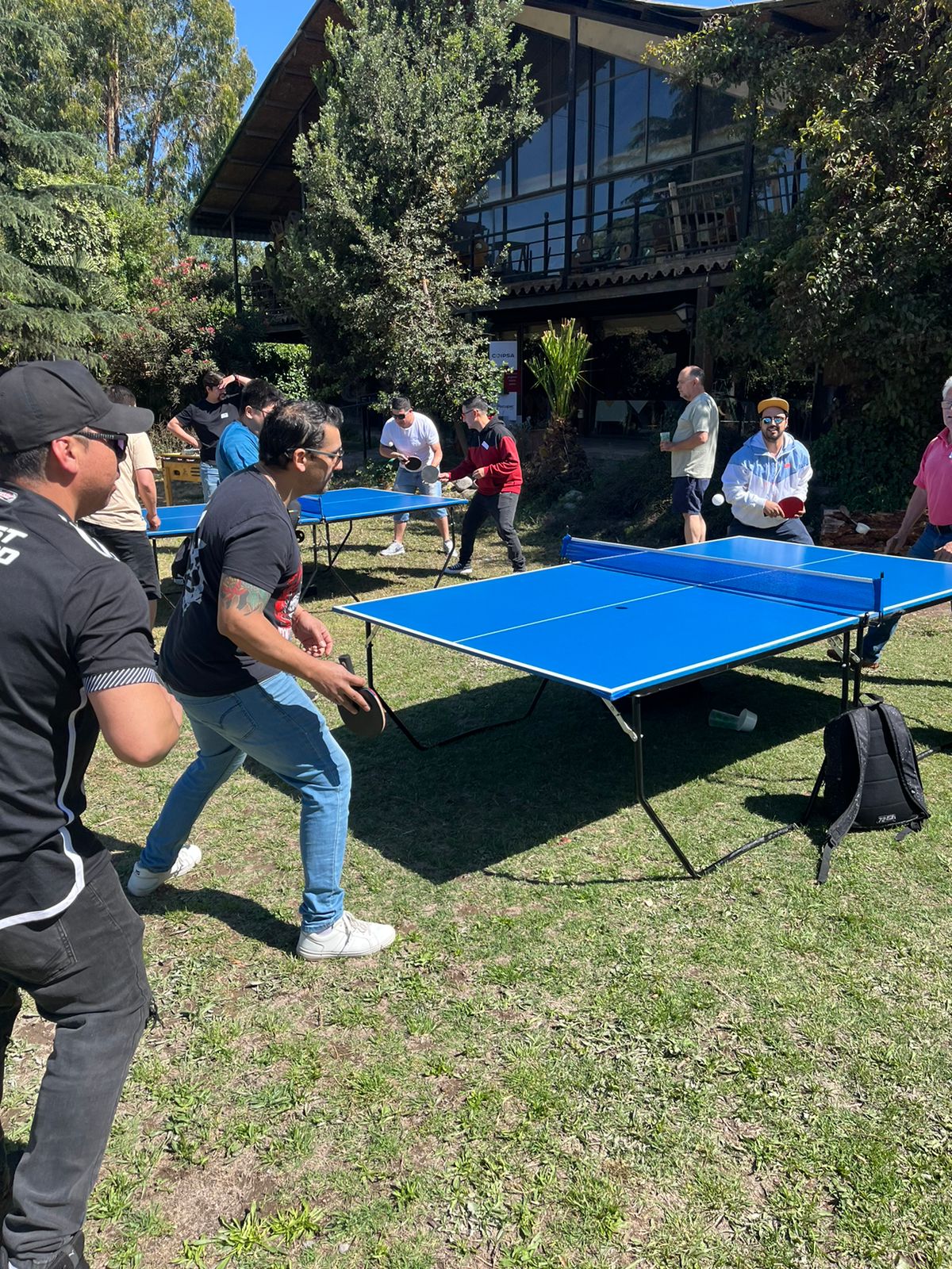 Arriendo Mesa de Ping Pong Profesional Junior - Hasta 4 Jugadores - Servicio Personalizado por Whatsapp