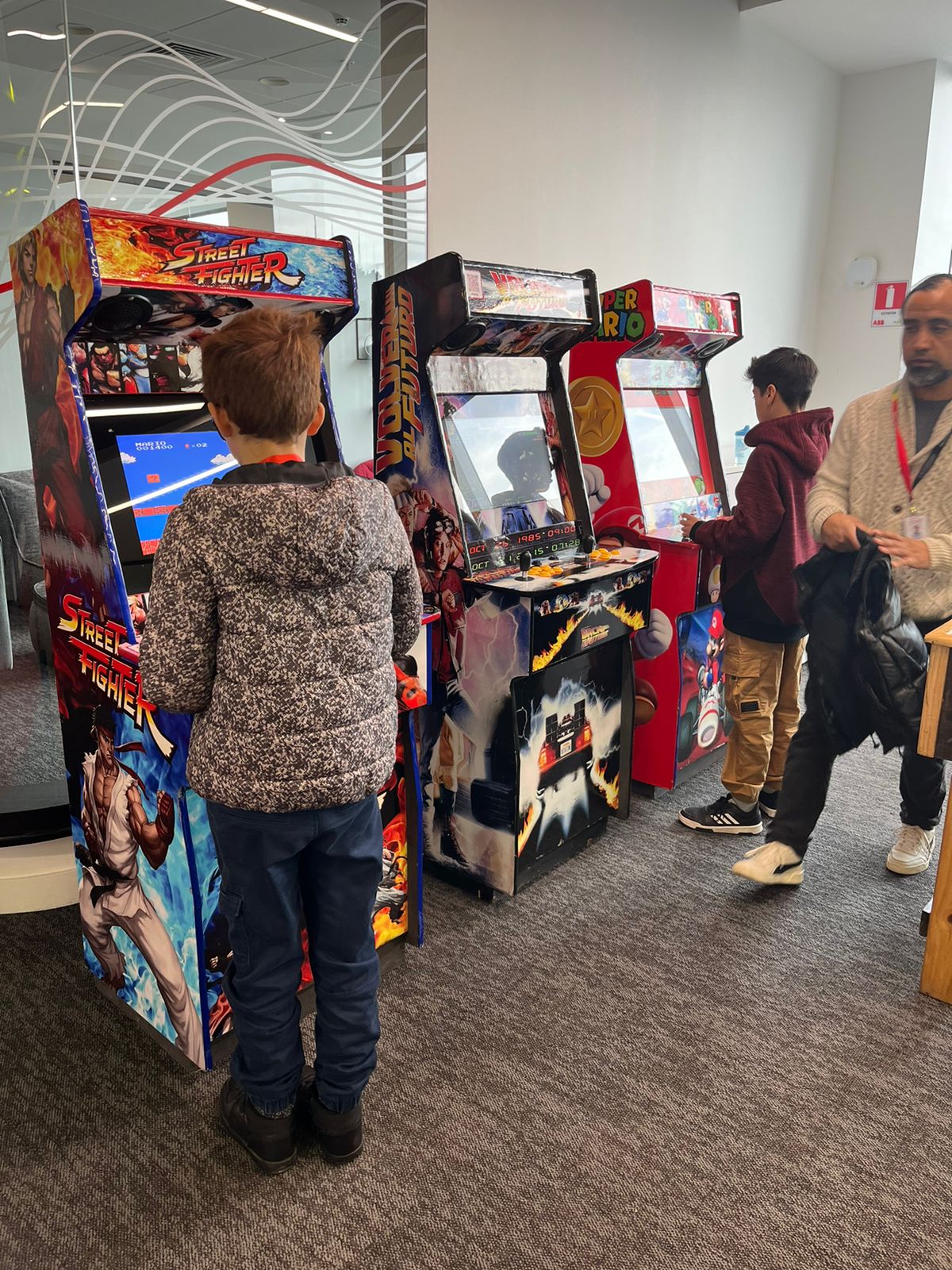 Promoción 2 (1 Arcade +1 Hockey Grande+ 1 taca taca profesional)